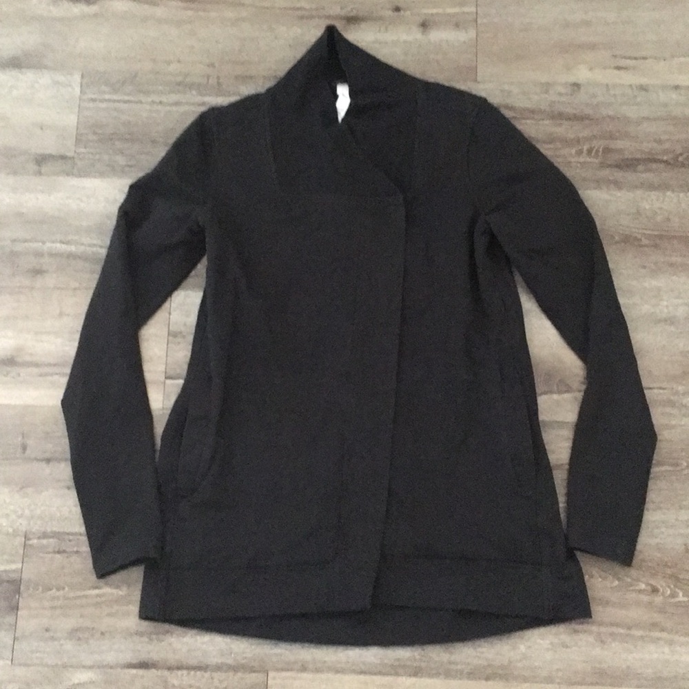 Lululemon jacket • size 2